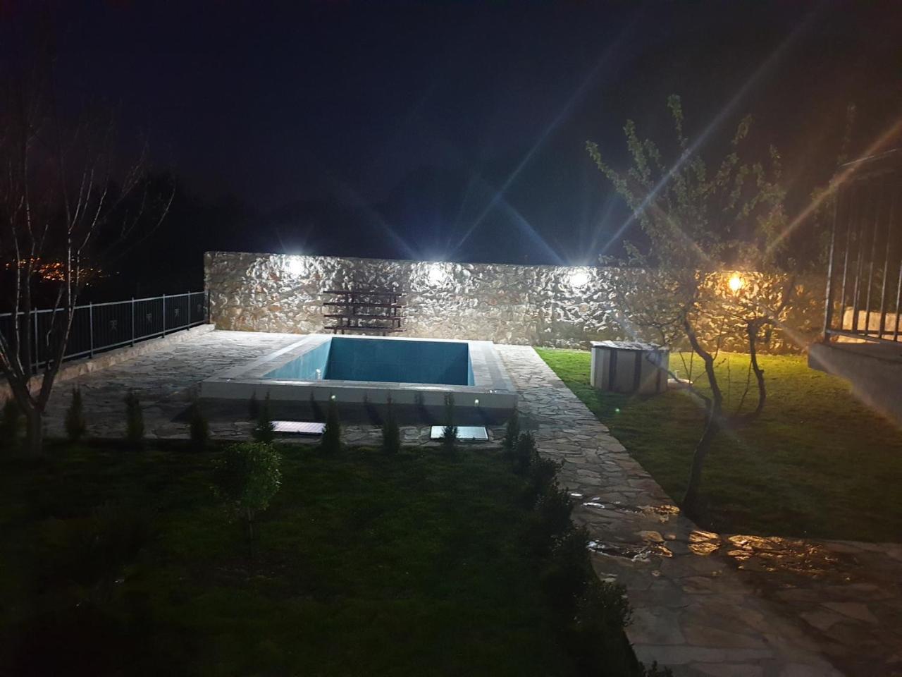 דוברה וודה Apartman Nikocevic מראה חיצוני תמונה